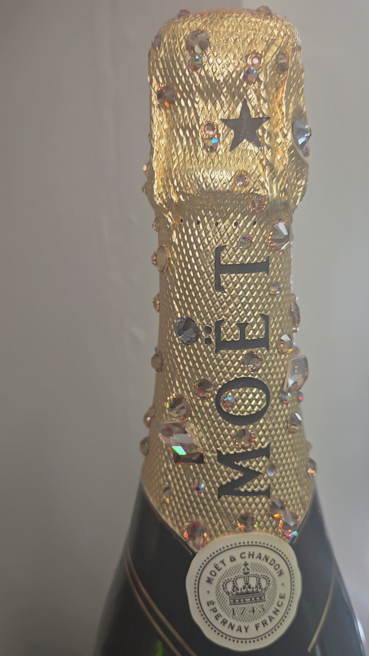 750ml Moet with Skeratski Crystals