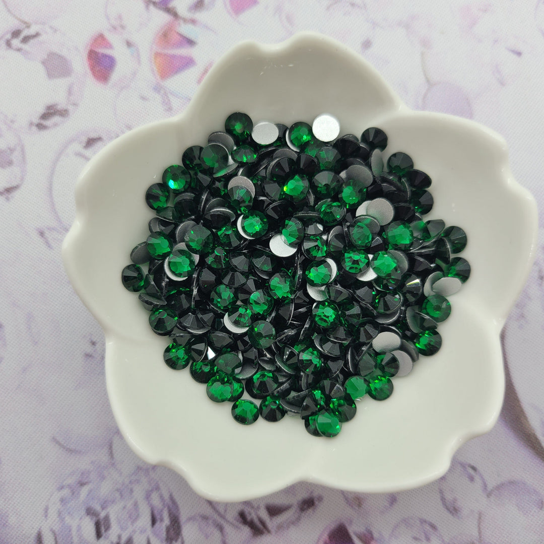 Emerald - KiraKira Glass Rhinestones by CrystalNinja