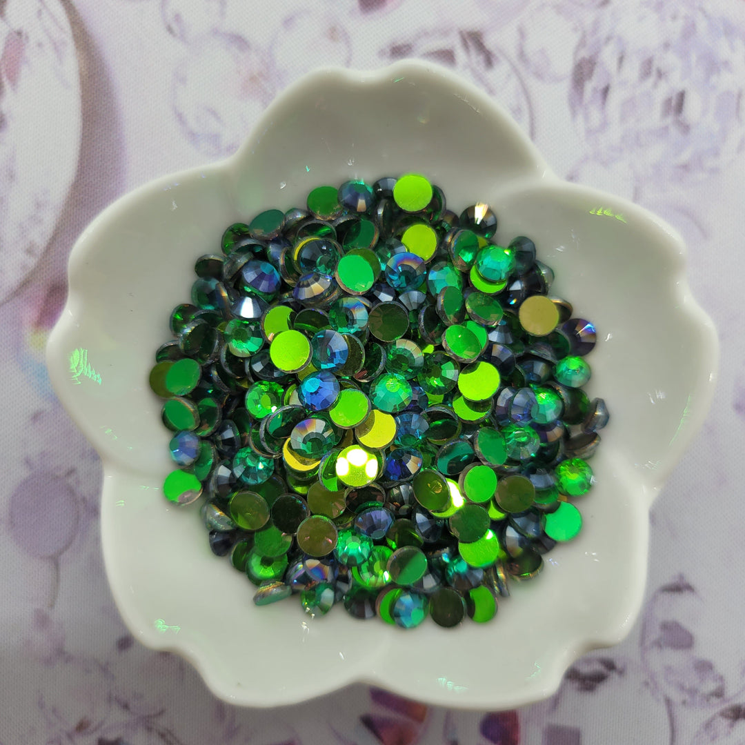 Polar Lights - Green - KiraKira Glass Rhinestones by CrystalNinja