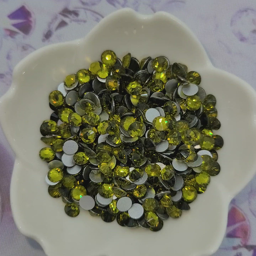 Olivine - KiraKira Glass Rhinestones by CrystalNinja